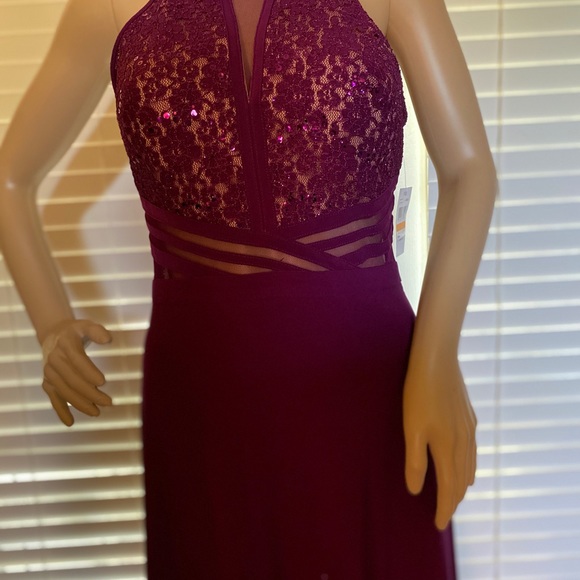 Morgan & Co. Sequins Lace Halter Form-Fitting Maxi Dress Gown Junior Size 7 NWT - Picture 2 of 13